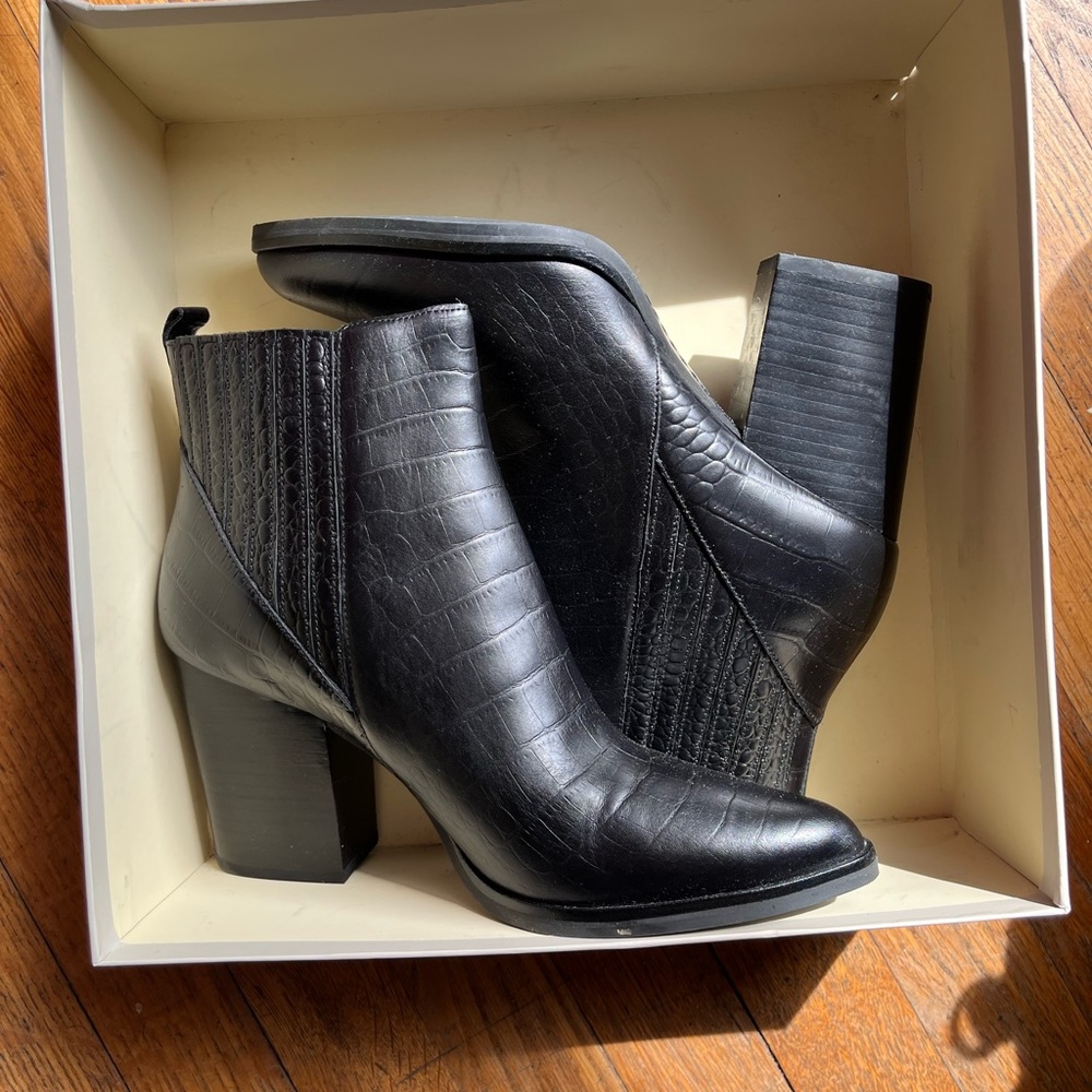MARC FISHER BOOTIES 👢⚡️